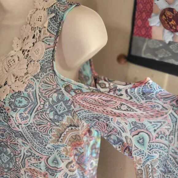 Spense NWT Summer Colors Paisley Cold/Open Shoulder Blouse Size Medium - Picture 3 of 5